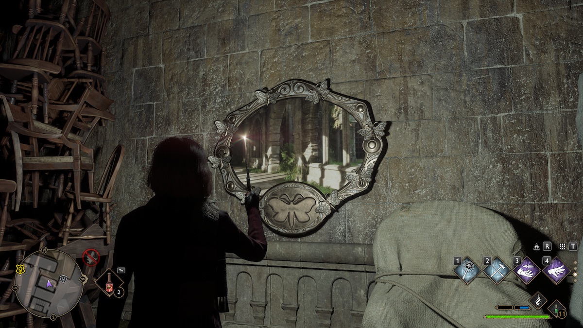 All Moth Mirror Puzzle Locations Hogwarts Legacy Clocktower Mirror