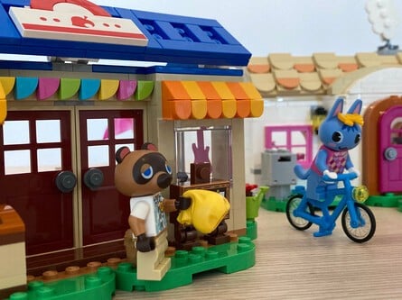 LEGO Animal Crossing - Nook’s Cranny & Rosie’s House 12